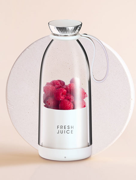 https://freshjuiceblender.com/cdn/shop/products/freshjuiceplus-wt-berries_grande.jpg?v=1674974559